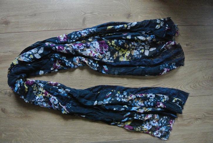 La Ligna sjaaltje shawl blauw zga nieuw, Kleding | Dames, Mutsen, Sjaals en Handschoenen, Zo goed als nieuw, Pashmina, Maat 36 (S)