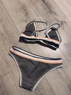 Bikini van River Island, Kleding | Dames, Badmode en Zwemkleding, Ophalen of Verzenden, Nieuw, Bikini