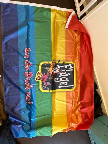 Flügel vlag beschikbaar voor biedingen