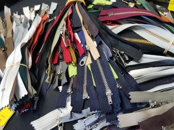 Ook.srze 250 metalen ritsen mix van kleuren en maten  beschikbaar voor biedingen