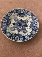 Societé Ceramique handbeschilderd Delftblauw diep bord, Antiek en Kunst, Antiek | Wandborden en Tegels, Ophalen of Verzenden