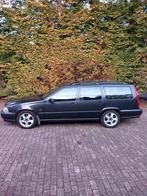 Volvo V70 2.5 AUT 1998 Grijs, Auto's, 74 €/maand, Zilver of Grijs, 500 kg, 5 cilinders
