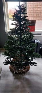 Kunstkerstboom 180 cm + rotanmand, Ophalen, Zo goed als nieuw