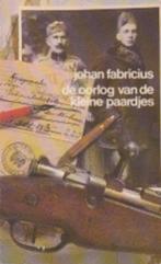 De oorlog van de kleine paardjes Leeuwen hongeren in Napels, Ophalen of Verzenden, Zo goed als nieuw, Johan Fabricius 2x, Nederland