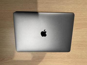 MacBook Pro 13" M1, 16GB RAM, 512GB - Zo goed als nieuw beschikbaar voor biedingen