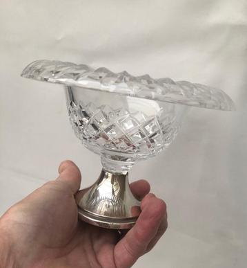 Kristal geslepen coupe op zilveren voet - 1947 -1952  beschikbaar voor biedingen