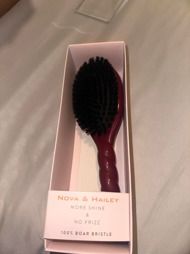 Nieuwe Haarborstel - Nova & Hailey, Ophalen, Nieuw, Kam of Borstel