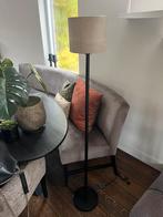 Designer lamp zwart met goudkleurig kapje, Ophalen, Zo goed als nieuw, Minder dan 100 cm