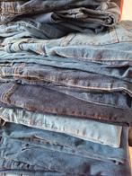 Gratis: 13 spijkerbroeken. Maat 40, 42 en 44., Ophalen of Verzenden, Zo goed als nieuw, Maat 38/40 (M), Blauw