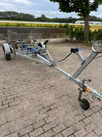 Boottrailer, kanteltrailer te huur verhuur. beschikbaar voor biedingen
