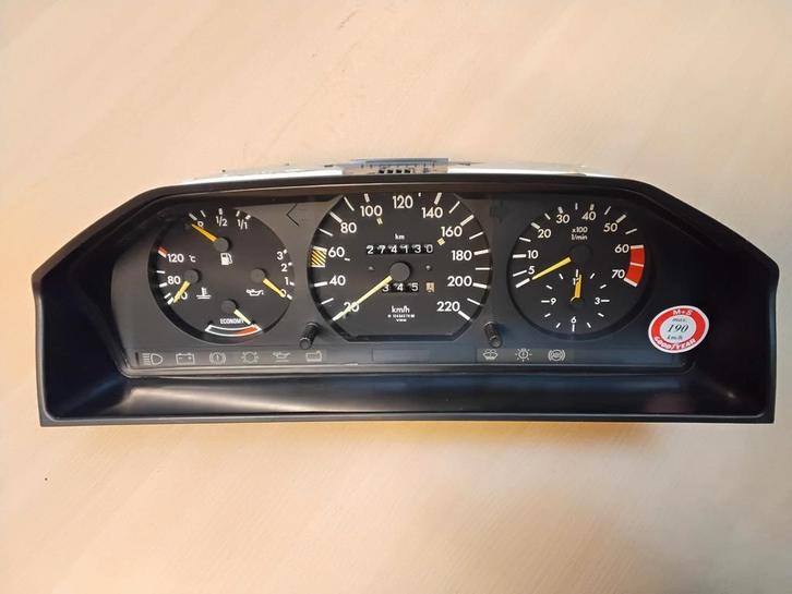 Mercedes W124 Tellerklok 4 Cilinder, Auto-onderdelen, Dashboard en Schakelaars, Mercedes-Benz, Gebruikt, Ophalen of Verzenden