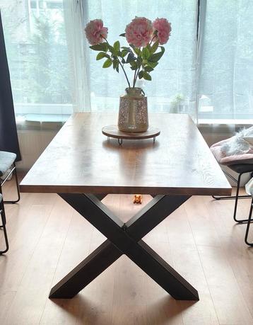 Eettafel 100x180 cm beschikbaar voor biedingen