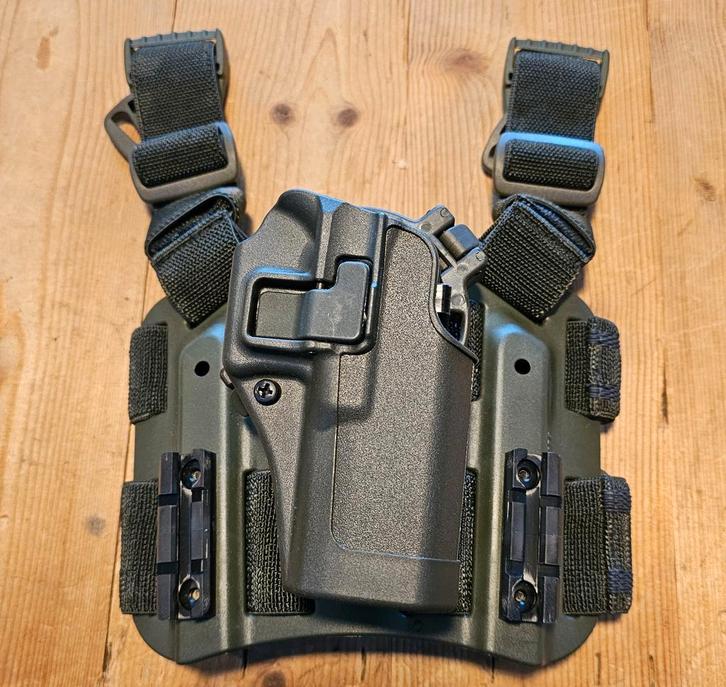 Blackhawk Serpa pistoolholster holster, Verzamelen, Militaria | Algemeen, Landmacht, Nederland, Ophalen of Verzenden