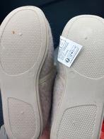 Schattige slofjes maat 28, Kinderen en Baby's, Babykleding | Schoentjes en Sokjes, Ophalen, Slofjes, Jongetje of Meisje, Nieuw