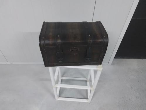 Kist met sluitingen, Huis en Inrichting, Woonaccessoires | Kisten, Gebruikt, Minder dan 50 cm, Minder dan 50 cm, Minder dan 50 cm