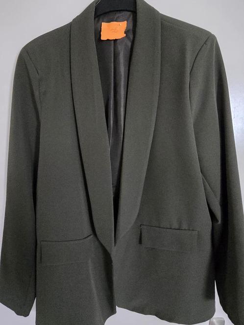 dames blazer donker groen(56), Kleding | Dames, Jasjes, Kostuums en Pakken, Zo goed als nieuw, Jasje, Maat 42/44 (L), Groen, Ophalen of Verzenden