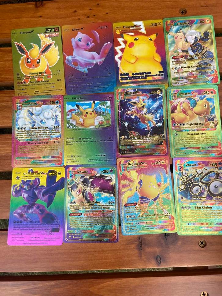 Pokémon Kaarten Set - 12 Stuks - V, VSTAR, VMAX, Hobby en Vrije tijd, Verzamelkaartspellen | Pokémon, Zo goed als nieuw, Meerdere kaarten