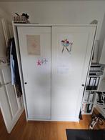 Witte Kledingkast met Schuifdeuren, Ophalen, Overige materialen, 100 tot 150 cm, Met hangruimte