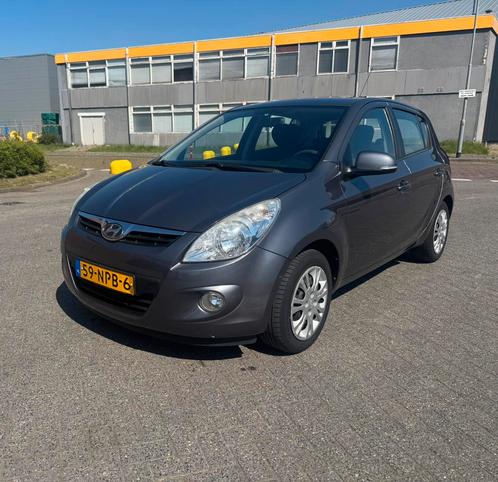 Hyundai i20 1.2 5-DRS 2010 Grijs, Auto's, Hyundai, Particulier, i20, ABS, Airbags, Airconditioning, Bluetooth, Centrale vergrendeling