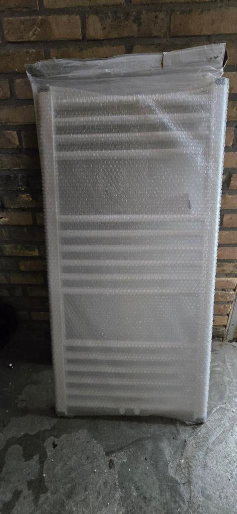 Nieuwe Handdoekradiator H100 B50cm + aansluitingsset, Doe-het-zelf en Verbouw, Verwarming en Radiatoren, Ophalen, Radiator, Nieuw