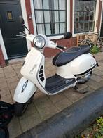 Vespa 300 GTS i.e. Super Sport ABS - 2015 - Mooie Staat, Motoren, Motoren | Piaggio, Scooter, 300 cc, Particulier, ABS