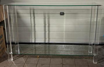 Glazen sitetable beschikbaar voor biedingen