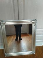 Een spiegel met zilver kleur lijst., Minder dan 100 cm, Rechthoekig, Zo goed als nieuw, 50 tot 75 cm
