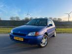 Toyota Starlet 1.3 16V 1998 Blauw, Nieuwe APK!, Auto's, Toyota, Origineel Nederlands, Te koop, 5 stoelen, 820 kg