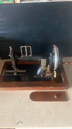 Antiek naaie machine met koffer 40 euro, Ophalen of Verzenden