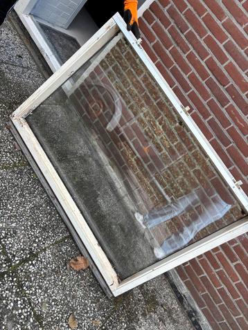 Dakraam beschikbaar voor biedingen