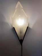 Mooie glazen wandlamp van mat glas, Ophalen of Verzenden, Zo goed als nieuw, Glas