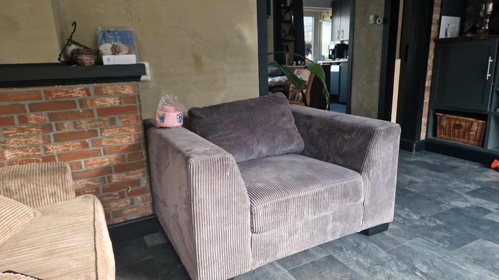 Taupe/grijs corduroy fauteuil - In goede staat!, Huis en Inrichting, Fauteuils, Ophalen