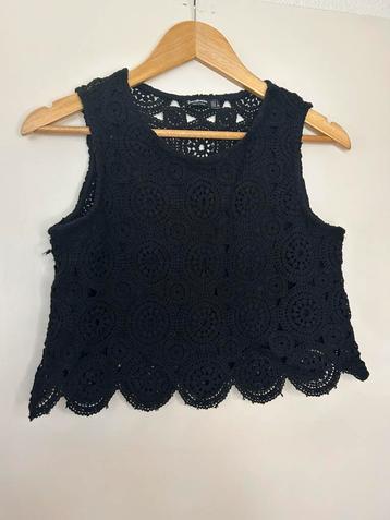 Gehaakte croptop merk Stradivarius maat 40 beschikbaar voor biedingen