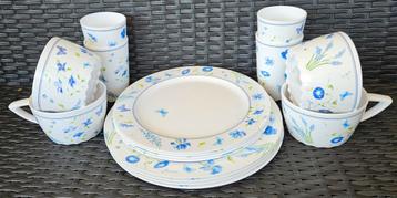 Mepal Janneke Brinkman Flowers 4 persoons camping servies  beschikbaar voor biedingen