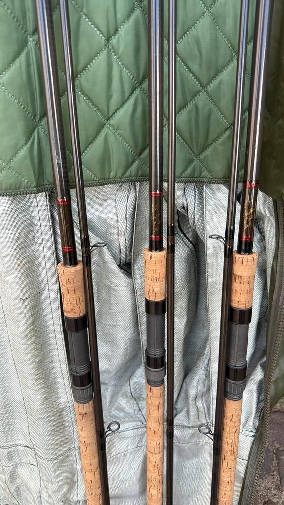 3 K.M Carpflex Handbouwers Prachtige Stokken, Watersport en Boten, Hengelsport | Karpervissen, Zo goed als nieuw, Werphengel, Ophalen