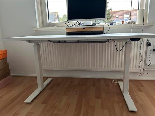 Rodulf verstelbaar bureau IKEA.140x80, Tickets en Kaartjes, Autovignetten, Eén persoon
