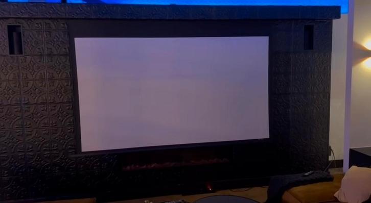 Ivisions Cinema 4K series projectiescherm 260 x 146 cm, Audio, Tv en Foto, Projectieschermen, Zo goed als nieuw, Ophalen
