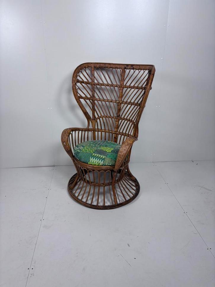 Pauw stoel vintage rotan bamboe fauteuil, Huis en Inrichting, Fauteuils, Gebruikt, Minder dan 50 cm, Ophalen