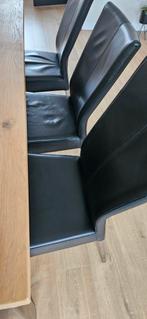 Gratis 2 Zwarte Eetkamerstoelen - Gebruikt, Huis en Inrichting, Stoelen, Ophalen, Gebruikt, Twee, Zwart