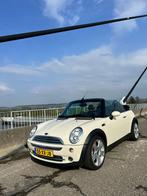 Mini 1.6 16V Cooper Cabrio 2006 Wit, Auto's, Voorwielaandrijving, 4 cilinders, Cabriolet, 4 stoelen