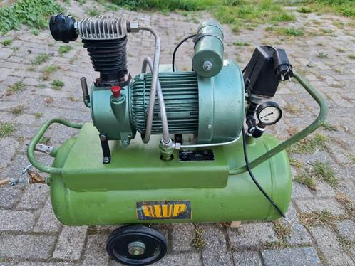 Goed werkende Alup compressor, Doe-het-zelf en Verbouw, Compressors, Zo goed als nieuw, 100 liter of meer, Minder dan 200 liter/min