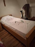 Een persoons senioren bed incl matras en lattenbodem., Huis en Inrichting, Ophalen, Verstelbaar, 90 cm, Eenpersoons