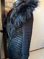 Guess dames winter jas maat 42/44, Kleding | Dames, Jassen | Winter, Guess, Zwart, Maat 42/44 (L), Ophalen of Verzenden