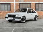 Opel Kadett D 1.3S SR (2.0 V8) 140pk 1981, HF-54-SP, Auto's, Opel, Gebruikt, 4 cilinders, Kadett, Wit