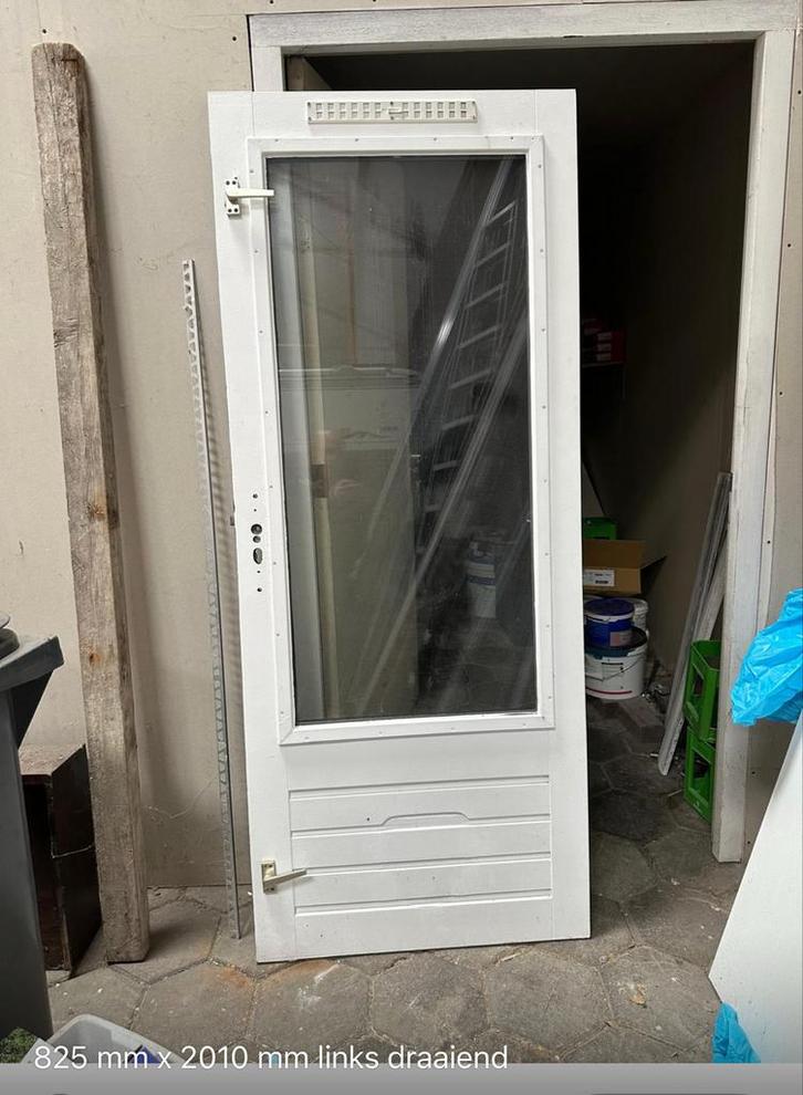 Houten achterdeur met gat voor hondenluik inclusief raam, Doe-het-zelf en Verbouw, Deuren en Horren, Gebruikt, Buitendeur, 200 tot 215 cm