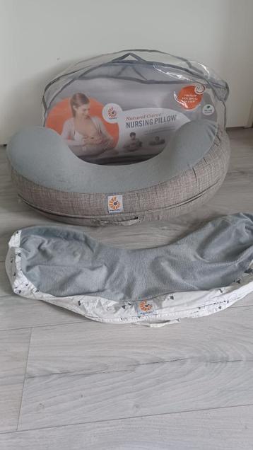 Ergobaby Naturel Curve borstvoedingskussen beschikbaar voor biedingen