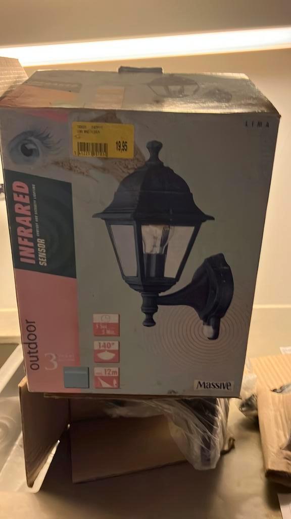 Massive Wandlamp 714220145, Tuin en Terras, Buitenverlichting, Nieuw, Wandlamp, Overige materialen, Netvoeding, Bewegingssensor