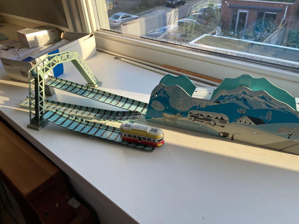 Kovap berglandschap met trammetje, Antiek en Kunst, Antiek | Speelgoed, Ophalen of Verzenden