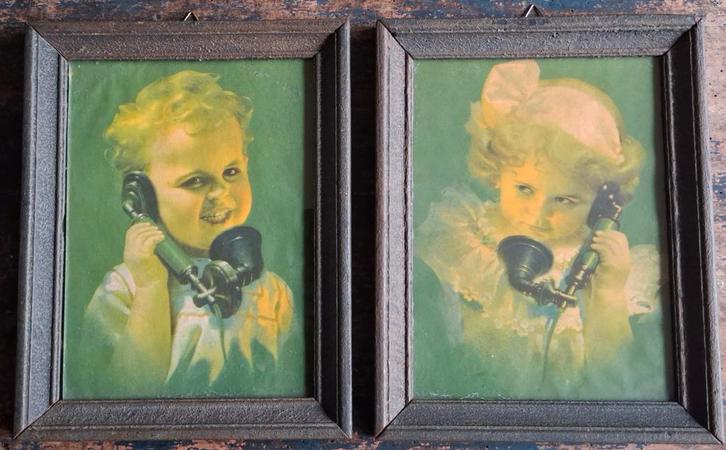 Bellende kinderen.  Chromolithografie.  2 st. Ca 1930., Antiek en Kunst, Curiosa en Brocante, Ophalen