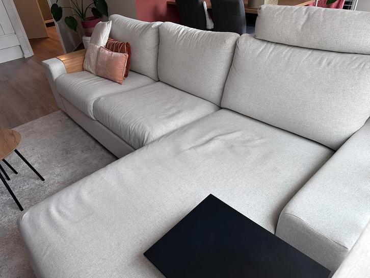 Kleine hoekbank beige 1,5 jaar oud, Huis en Inrichting, Banken | Complete zithoeken, Zo goed als nieuw, Stof, Ophalen